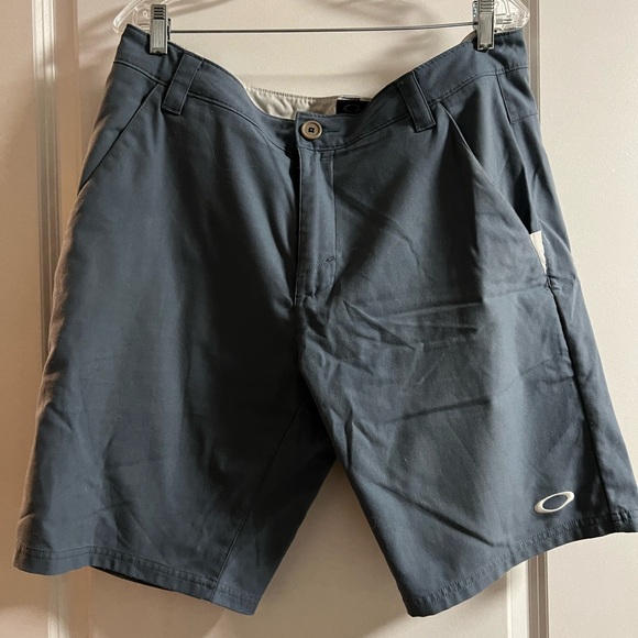 Oakley Other - Men’s Oakley Regular Fit Golf Shorts